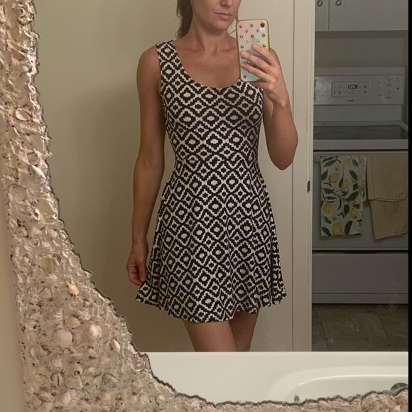 Lace Detail Skater Dress 🖤 - Picture 2 of 3